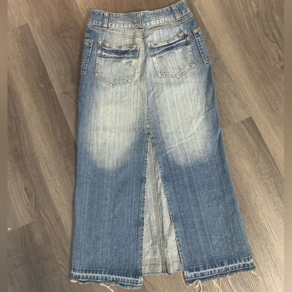 Y2K 2000’s Denim Maxi Skirt - Picture 6 of 10